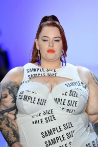 Tess Holliday Dissed the Fashion Industry in the Best Way Possible at New York Fashion Week Bad Yogi